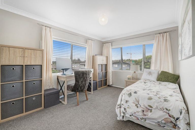 Photo of property in 42 Albatross Road, Red Beach, 0932