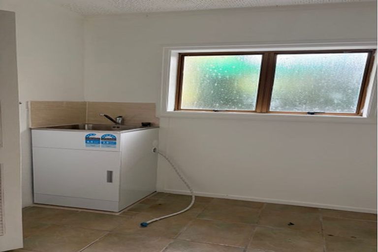 Photo of property in 62 Weatherly Road, Torbay, Auckland, 0630