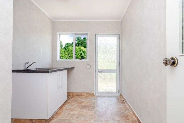 Photo of property in 208 Adelaide Road, Dannevirke, 4930