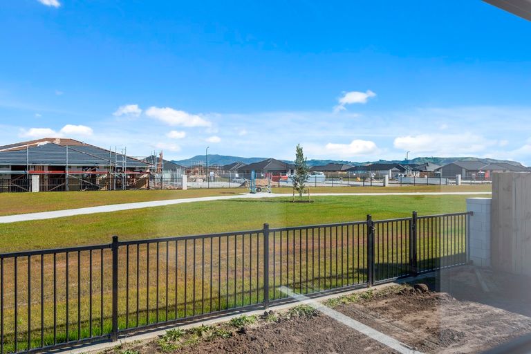 Photo of property in 42 Te Kio Crescent, Papamoa Beach, Papamoa, 3118