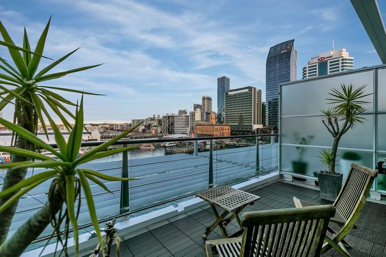 Photo of property in Shed 20 Princes Wharf Apartments, 48a/139 Quay Street, Auckland Central, Auckland, 1010