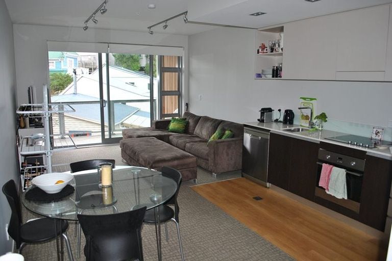 Photo of property in Masina Apartments, 205/80 Riddiford Street, Newtown, Wellington, 6021