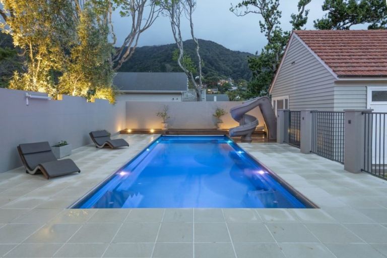 Photo of property in 219 Marine Drive, Lowry Bay, Lower Hutt, 5013