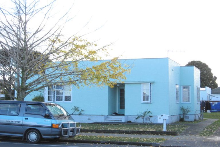 Photo of property in 91 Latham Street, Marewa, Napier, 4110