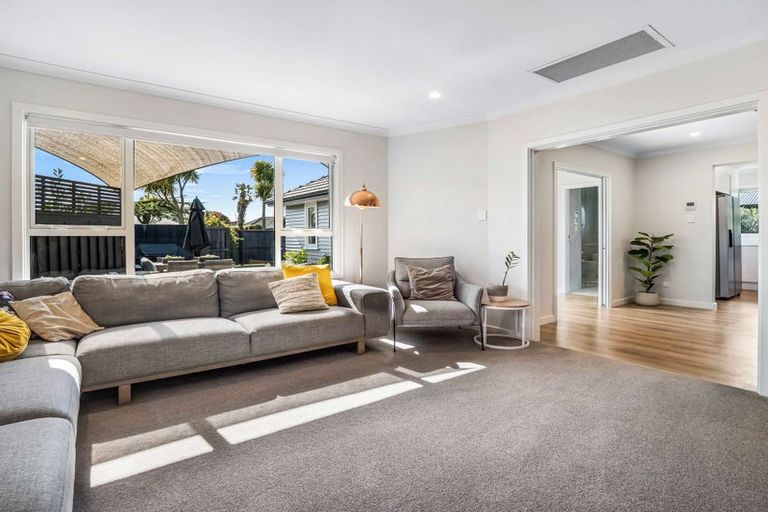 Photo of property in 14 Centaurus Road, Cashmere, Christchurch, 8022