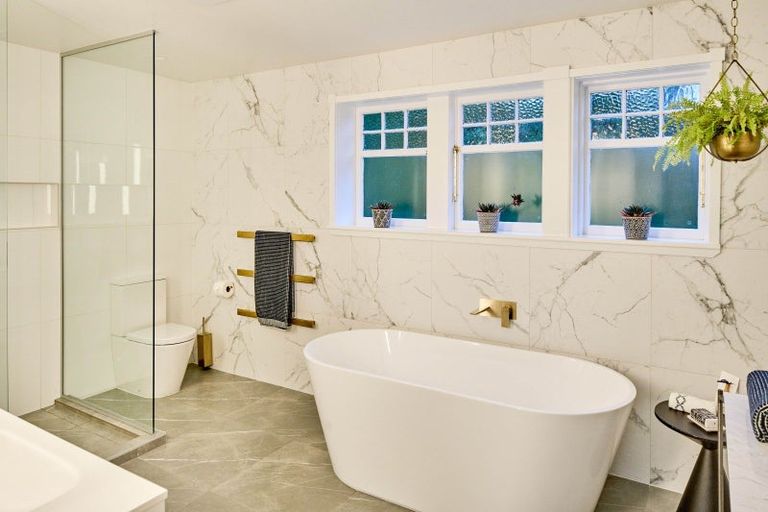 Photo of property in 18 Wairere Road, Belmont, Lower Hutt, 5010