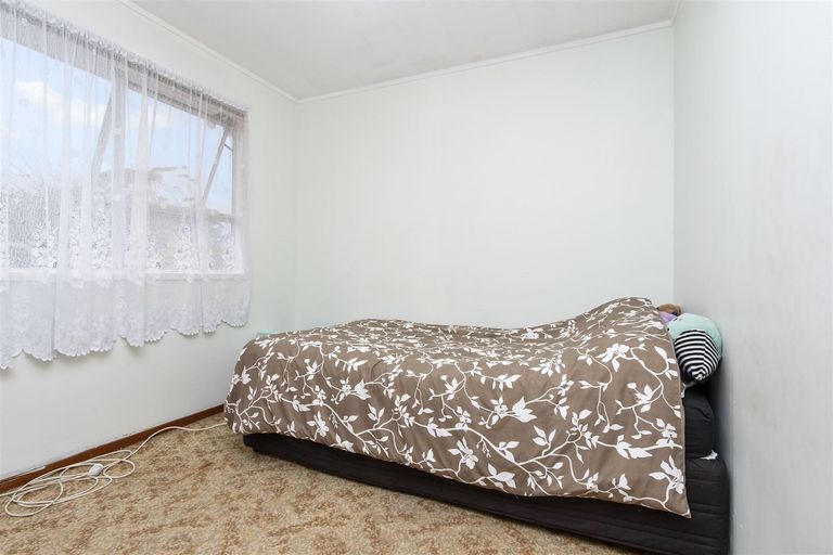 Photo of property in 438 Roscommon Road, Clendon Park, Auckland, 2103