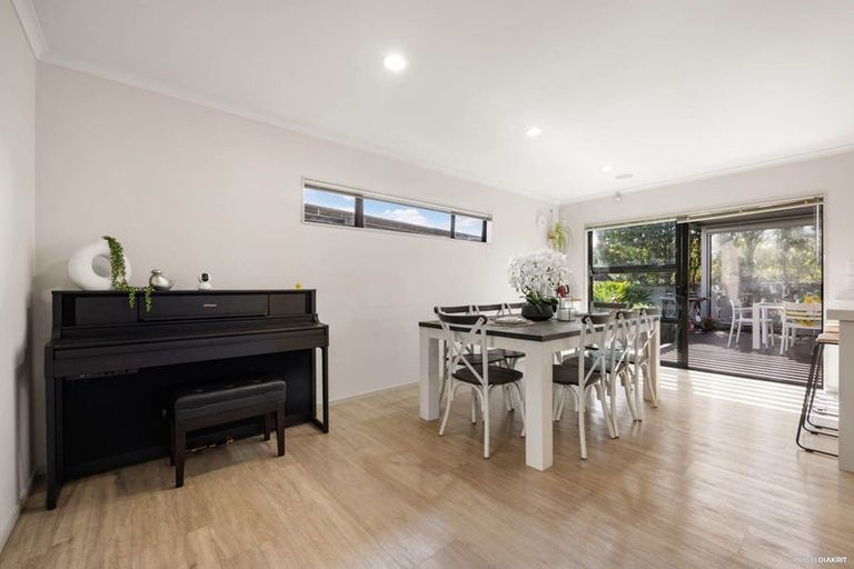 Photo of property in 170a Ridge Road, Howick, Auckland, 2014