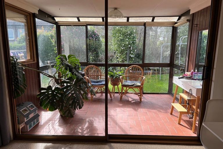 Photo of property in 1/72 Evelyn Road, Cockle Bay, Auckland, 2014