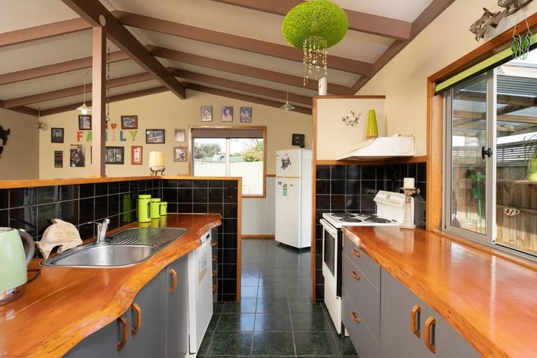 Photo of property in 254 Pukehina Parade, Pukehina, Te Puke, 3189