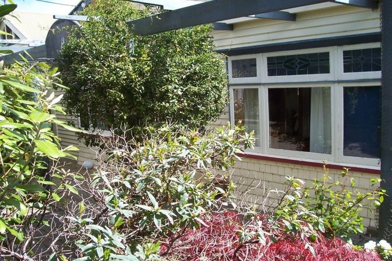 Photo of property in 73 Harbour View Road, Northland, Wellington, 6012