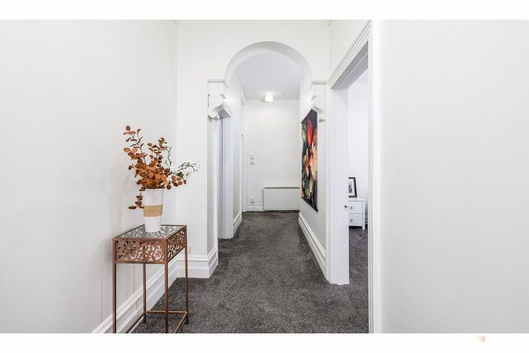 Photo of property in 92-98 High Street, Waimate, 7924