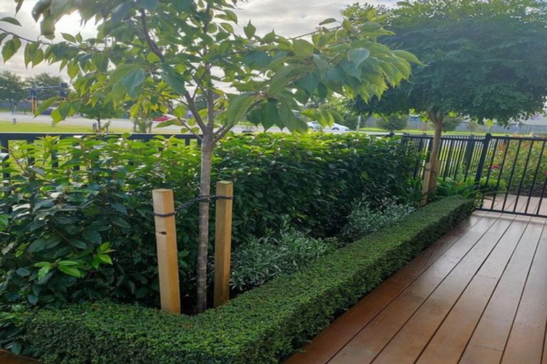 Photo of property in 15 Holmes Hanover Lane, Halswell, Christchurch, 8025