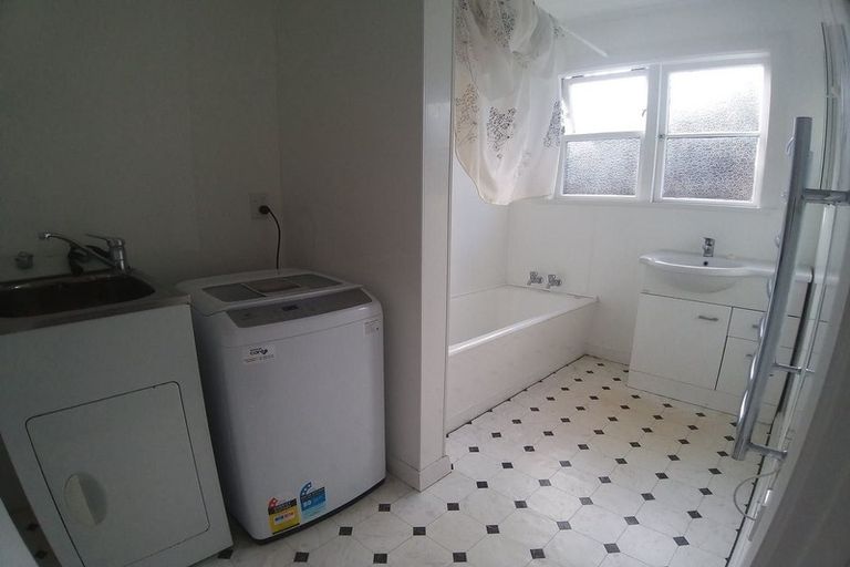 Photo of property in 5 Harland Street, Brooklyn, Wellington, 6021