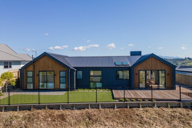 Photo of property in 49 Katania Heights, Brightwater, 7022