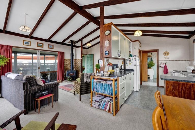 Photo of property in 16 Karaka Street, Inglewood, 4330