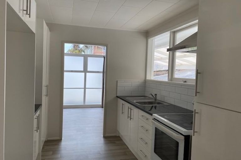 Photo of property in 30 Leaver Place, Weymouth, Auckland, 2103