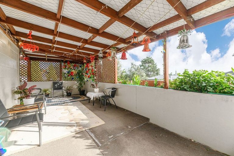 Photo of property in 2/48 Lavelle Road, Henderson, Auckland, 0612