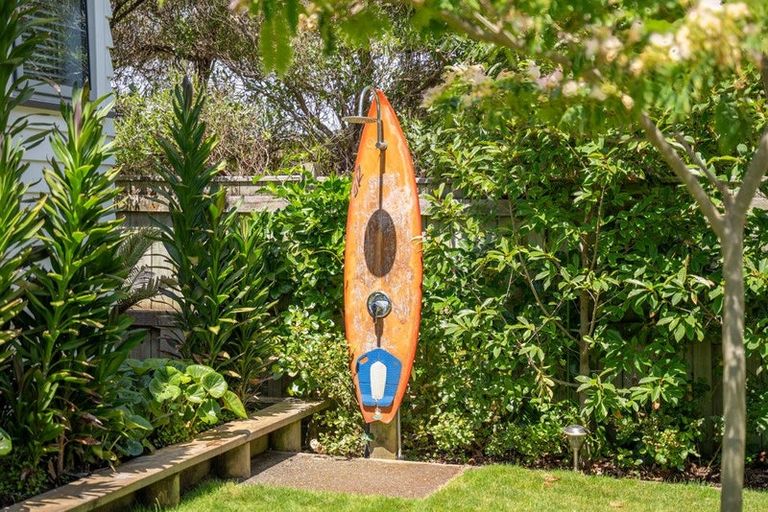 Photo of property in 26 Rauparaha Street, Waikanae Beach, Waikanae, 5036