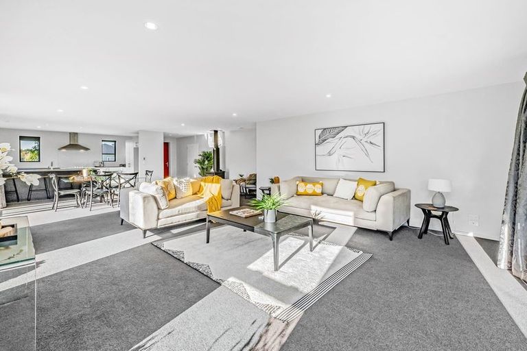 Photo of property in 5 Marble Court, Rolleston, 7614