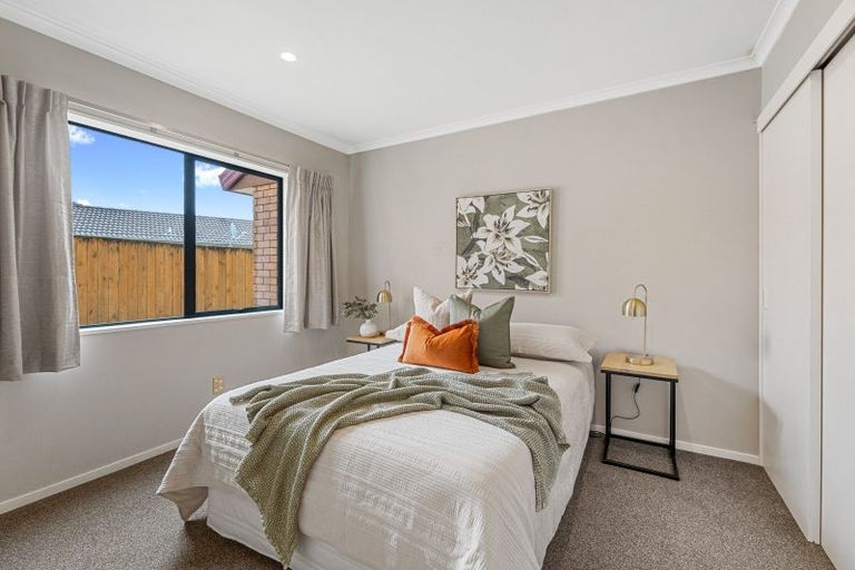 Photo of property in 23 Greenwood Place, Fitzherbert, Palmerston North, 4410