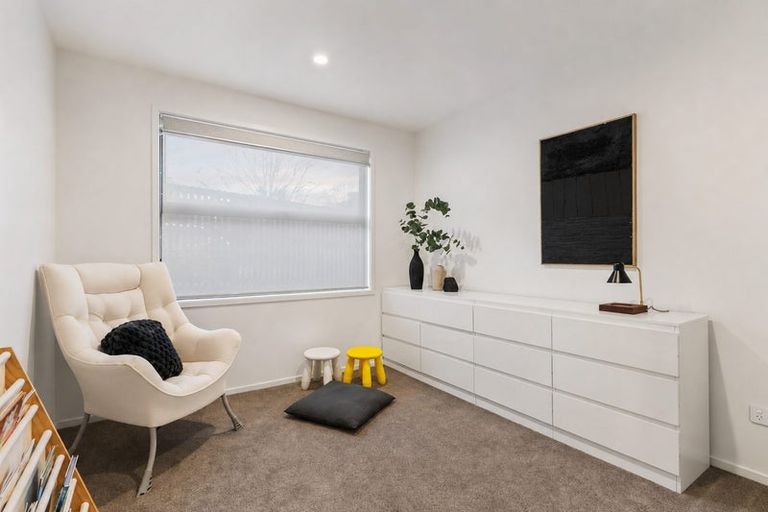 Photo of property in 33 Renata Crescent, Te Atatu Peninsula, Auckland, 0610