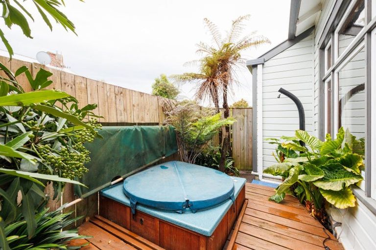 Photo of property in 37 Morris Street, Hokowhitu, Palmerston North, 4410