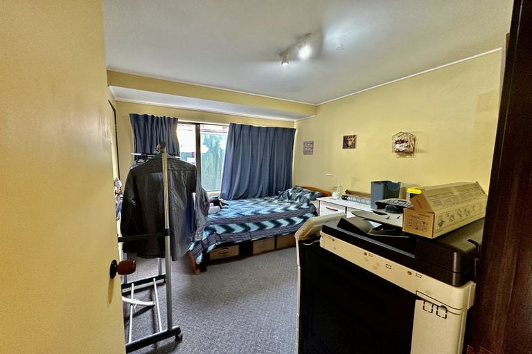 Photo of property in 9 Loloma Drive, Half Moon Bay, Auckland, 2012