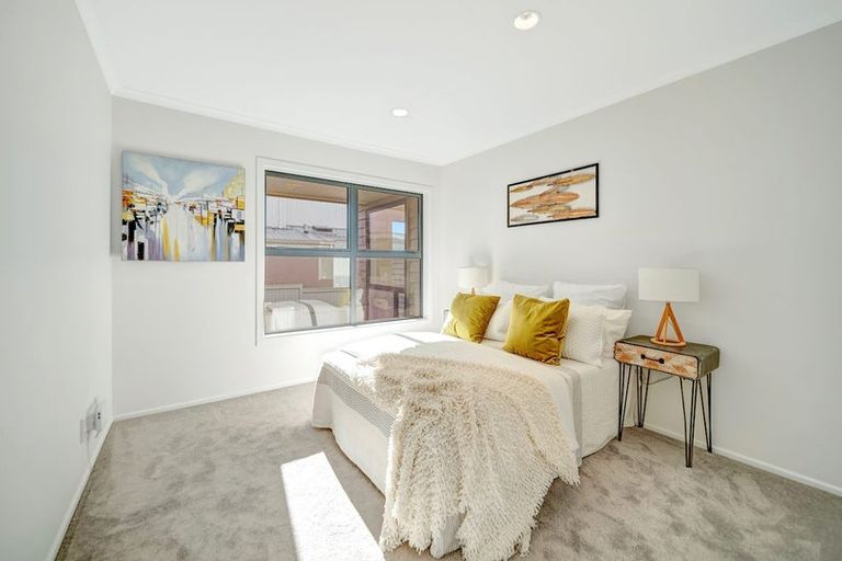 Photo of property in 41 Aberdeen Road, Castor Bay, Auckland, 0620