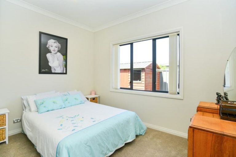 Photo of property in 17 Akaroa Road, Poraiti, Napier, 4112