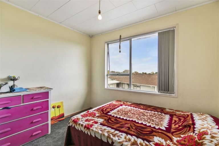 Photo of property in 1/11 Chamade Place, Clover Park, Auckland, 2019