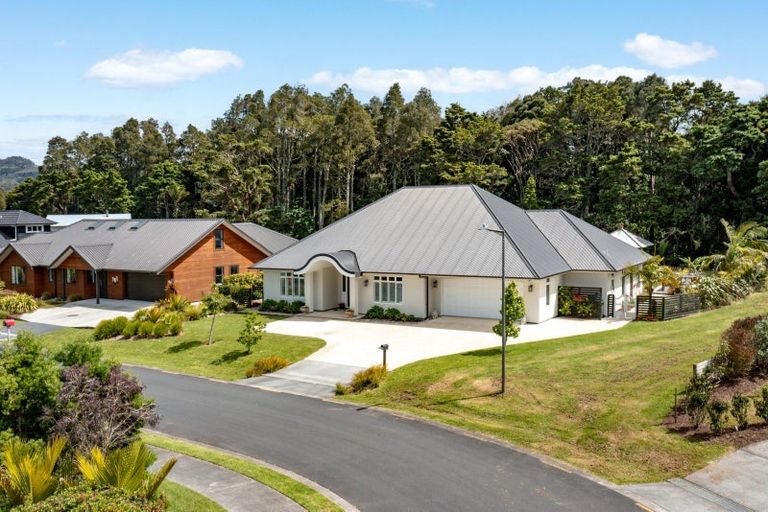 Photo of property in 28 Awanui Crescent, Matakana, Warkworth, 0985