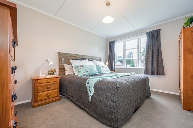 Photo of property in 3 Sellers Grove, Taita, Lower Hutt, 5011