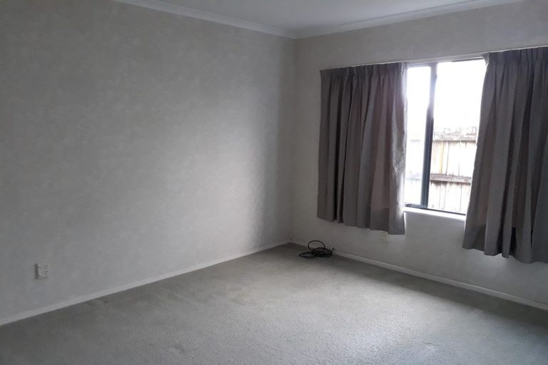 Photo of property in 137 Burswood Drive, Burswood, Auckland, 2013