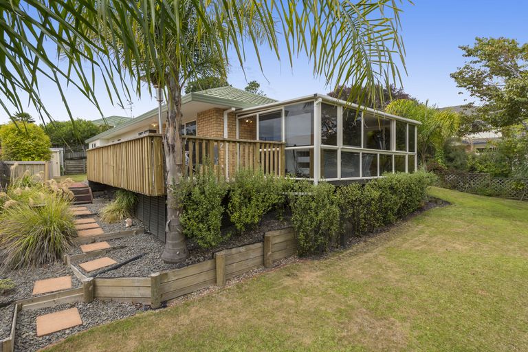 Photo of property in 11 Montana Drive, Pyes Pa, Tauranga, 3112