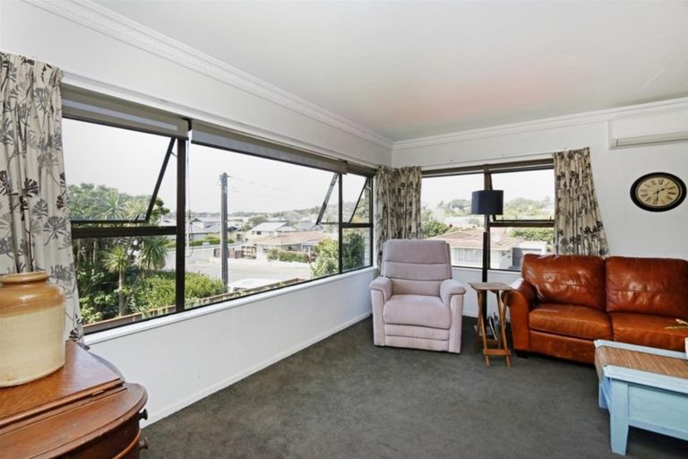 Photo of property in 8a Birdwood Avenue, Moturoa, New Plymouth, 4310