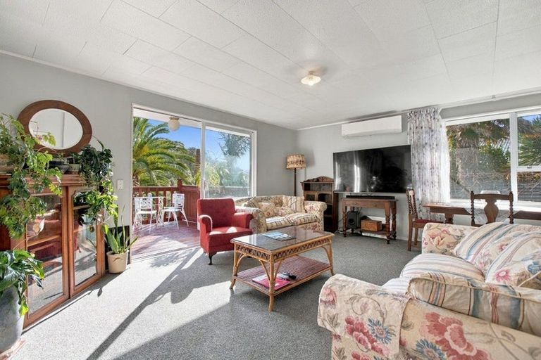 Photo of property in 44 Rangitake Drive, Spotswood, New Plymouth, 4310