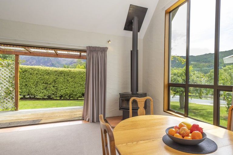 Photo of property in 27 Hood Crescent, Arrowtown, 9302