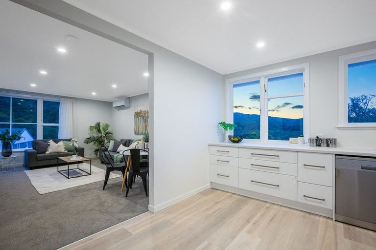 Photo of property in 1 Mahinawa Street, Takapuwahia, Porirua, 5022