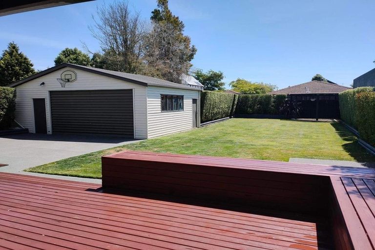 Photo of property in 57 Dunedin Street, Redwood, Christchurch, 8051