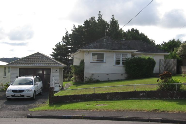 Photo of property in 3 Celsmere Lane, Te Atatu Peninsula, Auckland, 0610