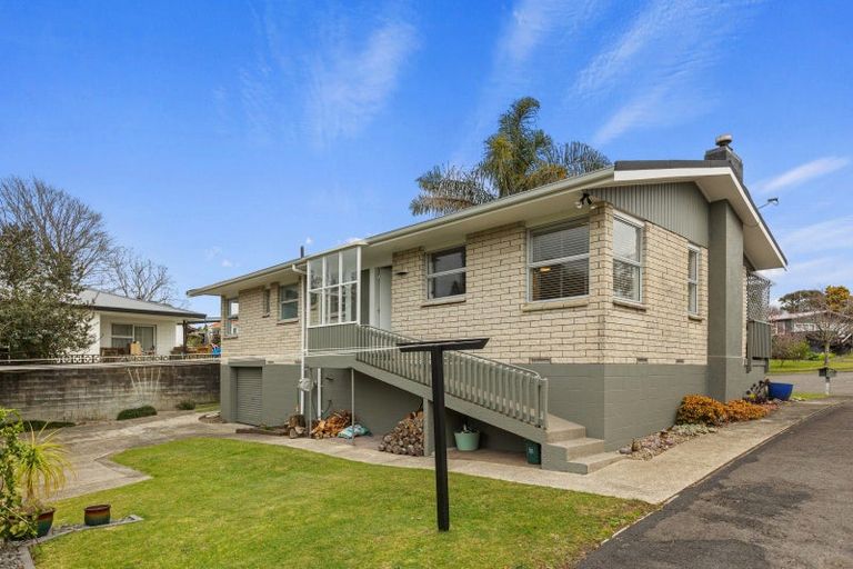Photo of property in 10 Mountbatten Place, Te Puke, 3119