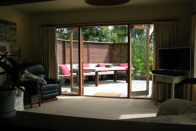 Photo of property in 16 Sherwood Lane, Cashmere, Christchurch, 8022