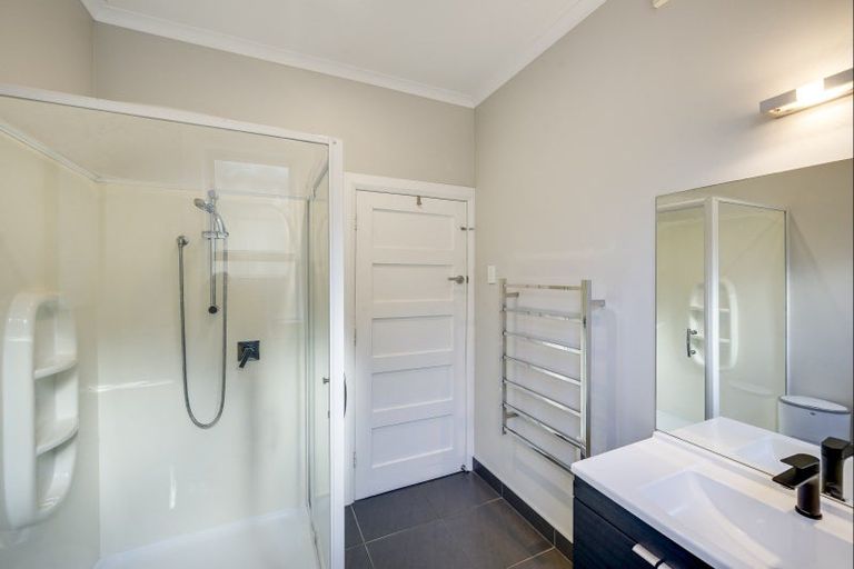 Photo of property in 28 Havelock Road, Hospital Hill, Napier, 4110