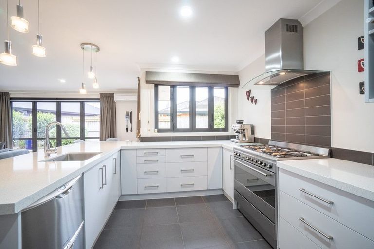 Photo of property in 4 Manhattan Court, Kelvin Grove, Palmerston North, 4414