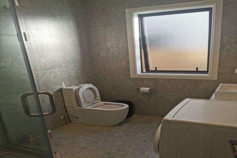 Photo of property in 16 Golden Avenue, Flat Bush, Auckland, 2019