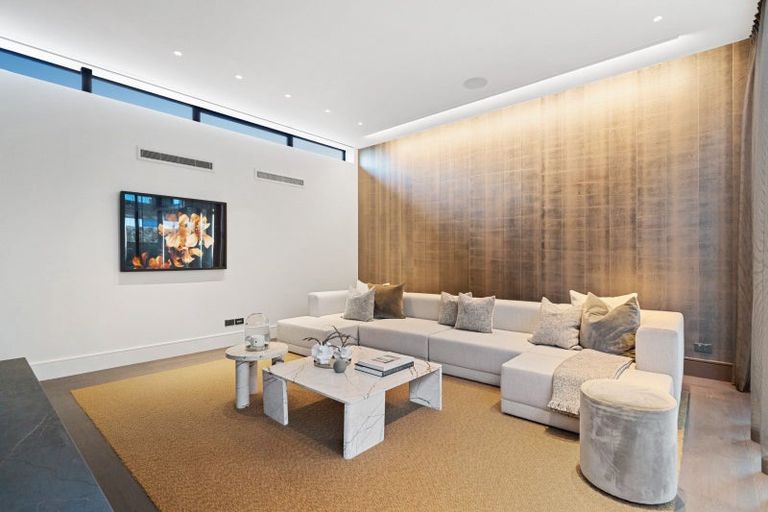 Photo of property in 32 Tuhaere Street, Orakei, Auckland, 1071