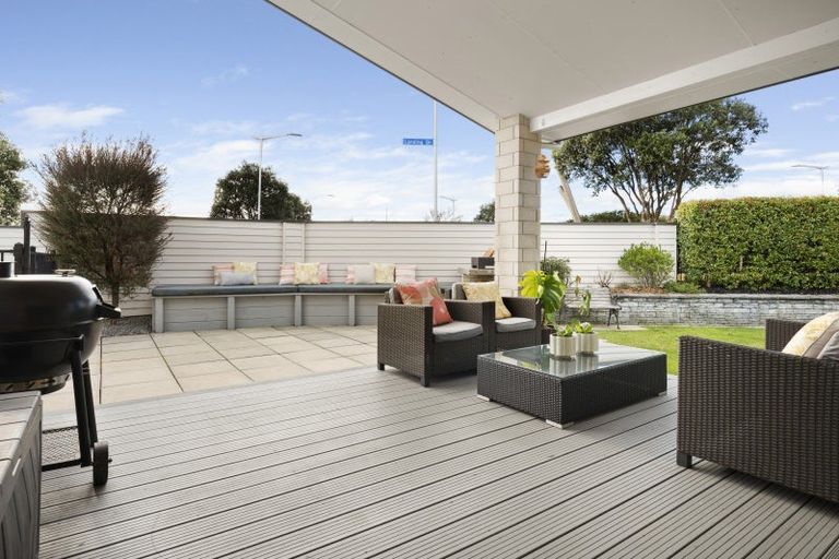 Photo of property in 1 Landing Drive, Pyes Pa, Tauranga, 3112