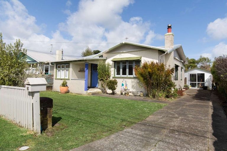Photo of property in 16 Stark Street, Durie Hill, Whanganui, 4500