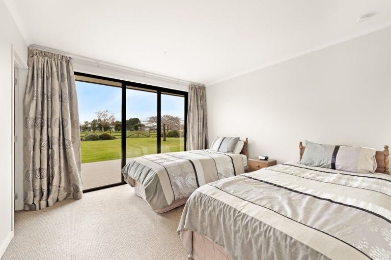 Photo of property in 24 Mckinnon Road, Edendale, Wyndham, 9893